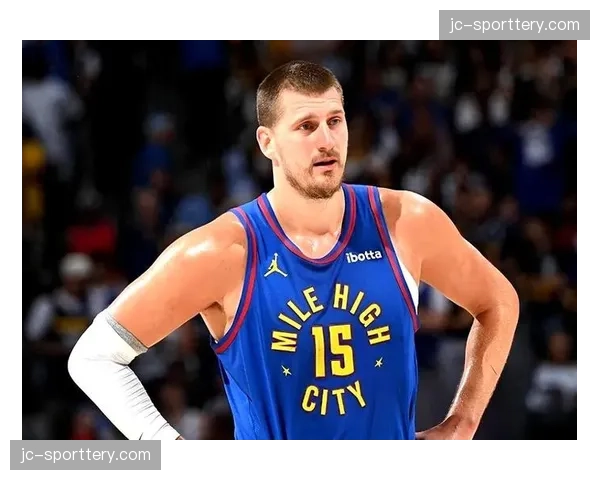 掘金进攻体系依赖约基奇创造力,高位策应创造大量优质出手机会 掘金进攻体系依赖约基奇创造力,高位策应创造大量优质出手机会